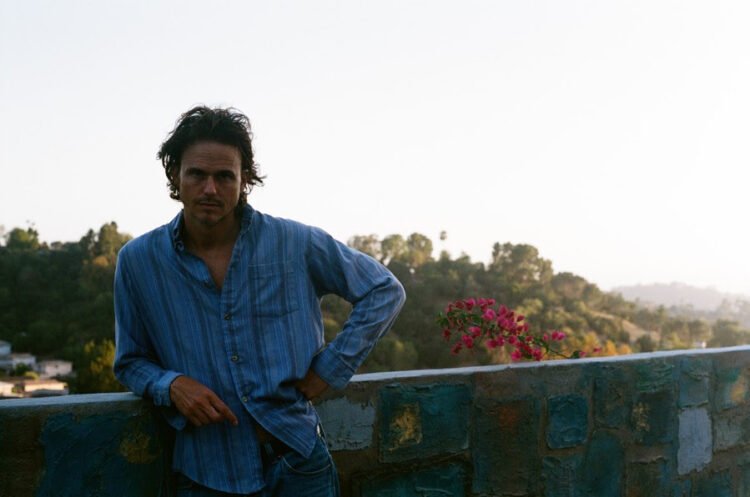 Whitmer Thomas Shares New Track “Terminal Crew Of Dudes”