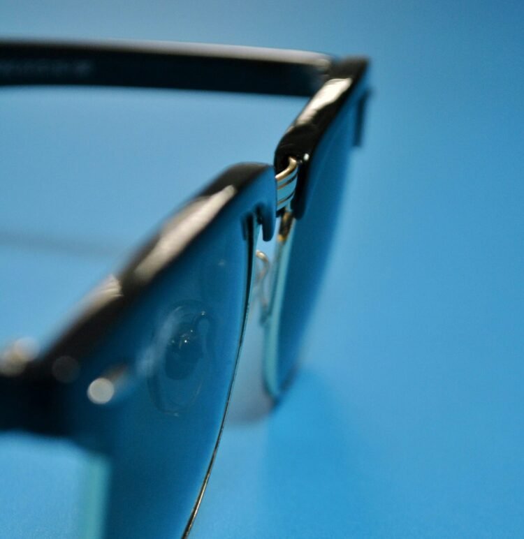 Good Glasses Banned From NYC Nightclub Basement