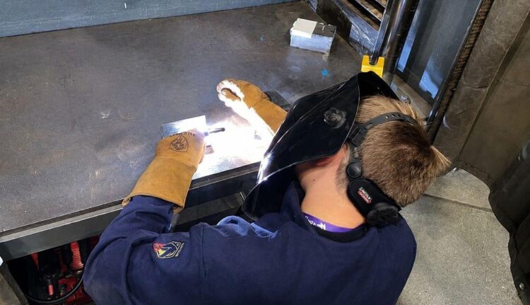 McHenry faculty introduces younger college students to manufacturing careers
