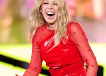 Kylie Minogue wows the group at Aussie Guidelines soccer closing in Melbourne – Music Information