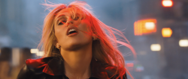 Miley Cyrus Shares Video For New Single “Bass Persuades”: Pay attention