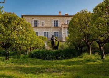 4 Work Stolen from the Renoir Museum in France