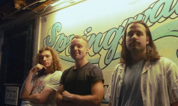 Pink Triangle delivers an Indie Rock tour de pressure with “I Wanna Be That Lady”