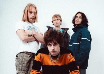 VILLANELLE Drop Bouncy Single ‘Some Chew Lip’