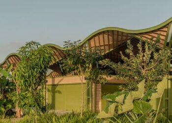 10 beautiful buildings ‘blended’ with nature