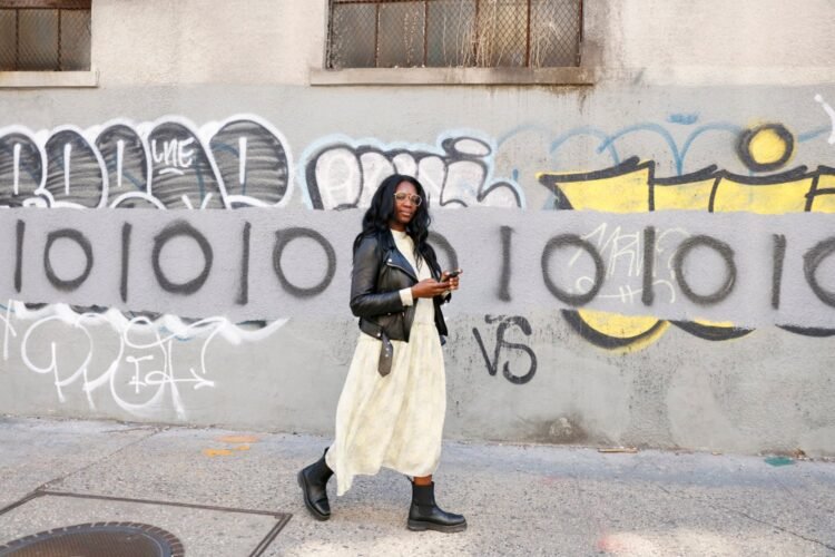 10 Important Objects for Simple + Trendy Faculty Drop Off Outfits
