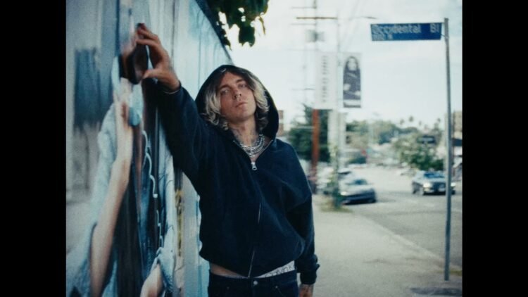 A dream collaboration that exists: Polarroi and Nylo create “tragic!”