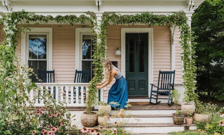 Sharon Beesley’s Colourful Home Explodes With Goodwill Finds