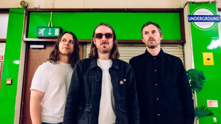 Pulled Aside By Horses Announce New Album ‘Dopamine Hits’
