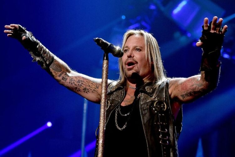 Vince Neil Decided to Defy Critics of His Reside Efficiency