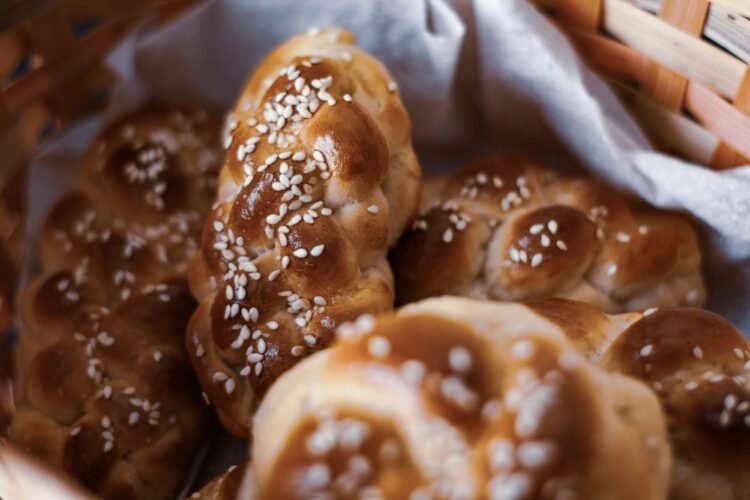 A Challah Pageant Is Hitting 5 U.S. Cities, Bread Raves Included