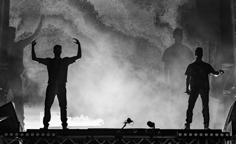 Bare Man’s Rampage Disrupts The Chainsmokers’ Set at ACL Competition